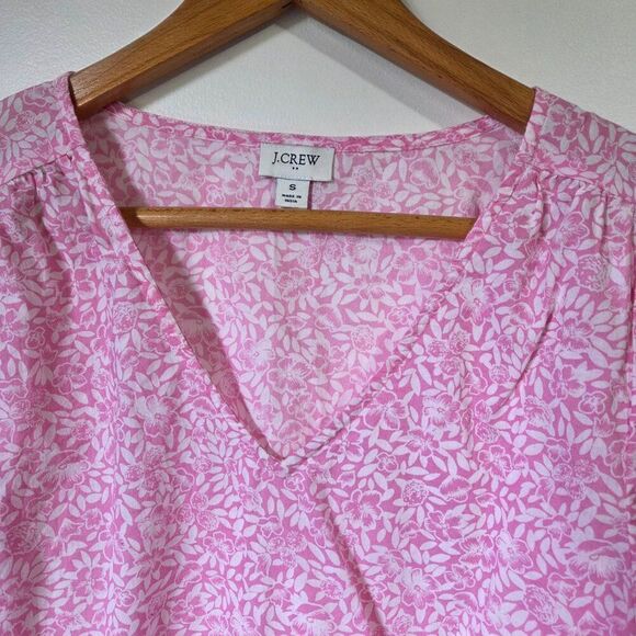 EUC LIKE NEW J CREW FLORAL PINK WHITE DAINTY V NECK COTTON TOP SIZE SMALL - Picture 7 of 15